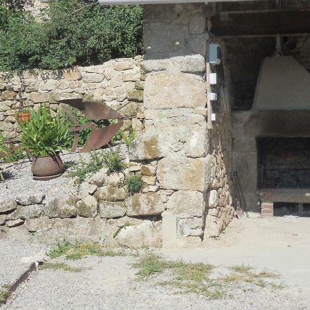 Gite De Carbonies Saint-Félix-de-Lunel Exteriér fotografie