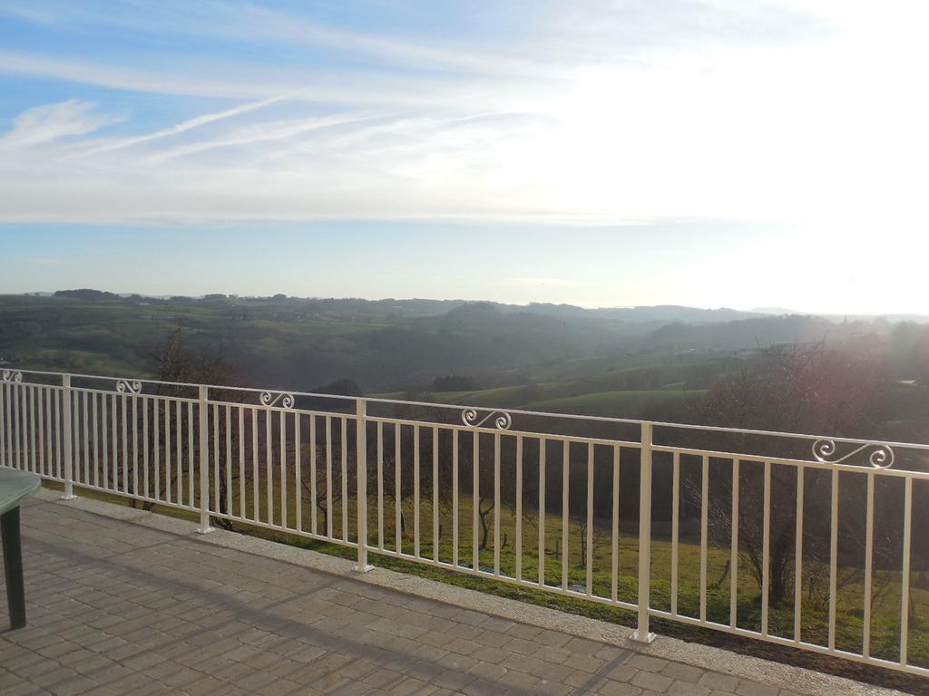 Gite De Carbonies Saint-Félix-de-Lunel Exteriér fotografie