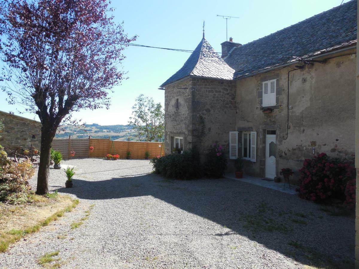 Gite De Carbonies Saint-Félix-de-Lunel Exteriér fotografie